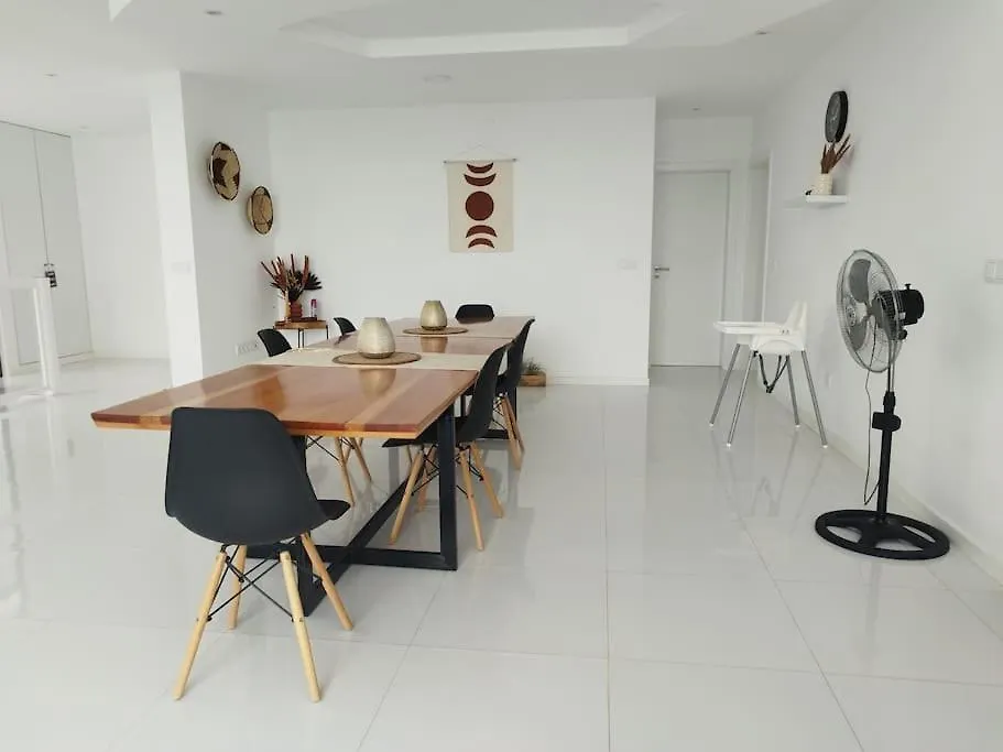 Luxury Penthouse With Private Pool, Ocean, City & Mountain View 6 Pers 2 Br Lazareto