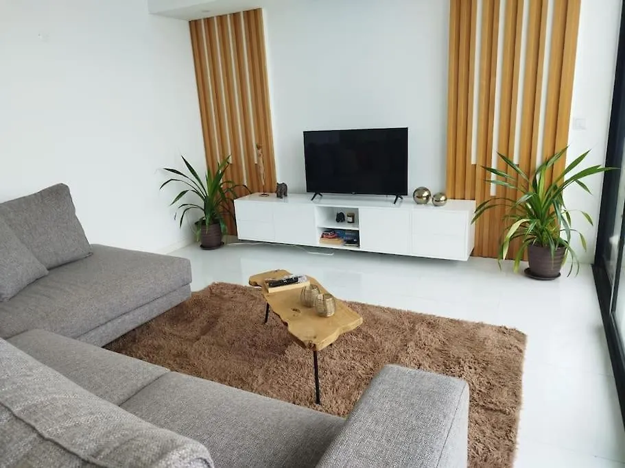 Luxury Penthouse With Private Pool, Ocean, City & Mountain View 6 Pers 2 Br Lazareto